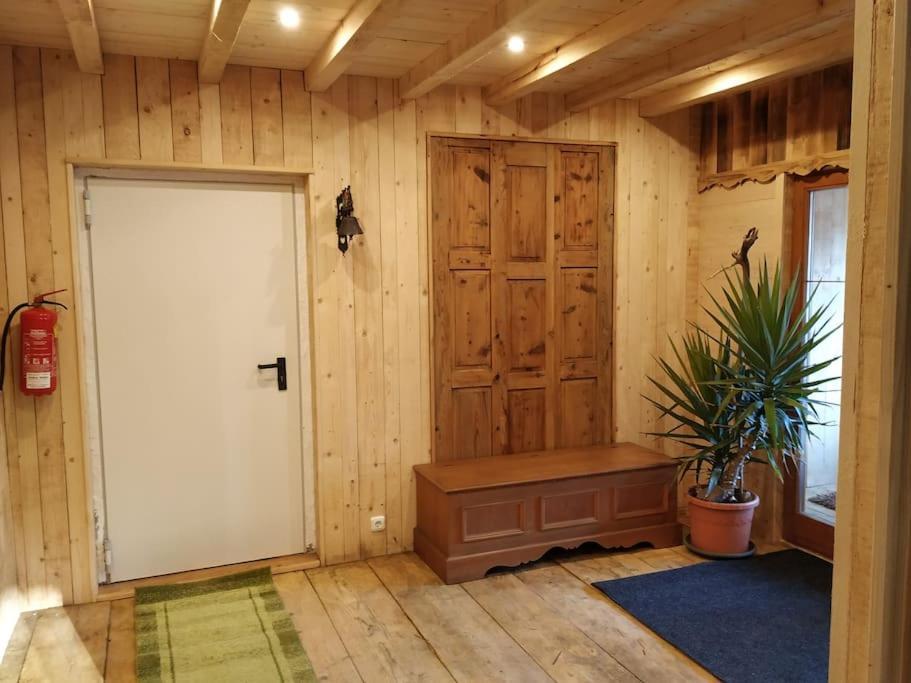 Upcycling Appartement Fischl - Nachhaltig Und Kreativ Wohnen Fuer Gross Und Klein Jenbach Kültér fotó